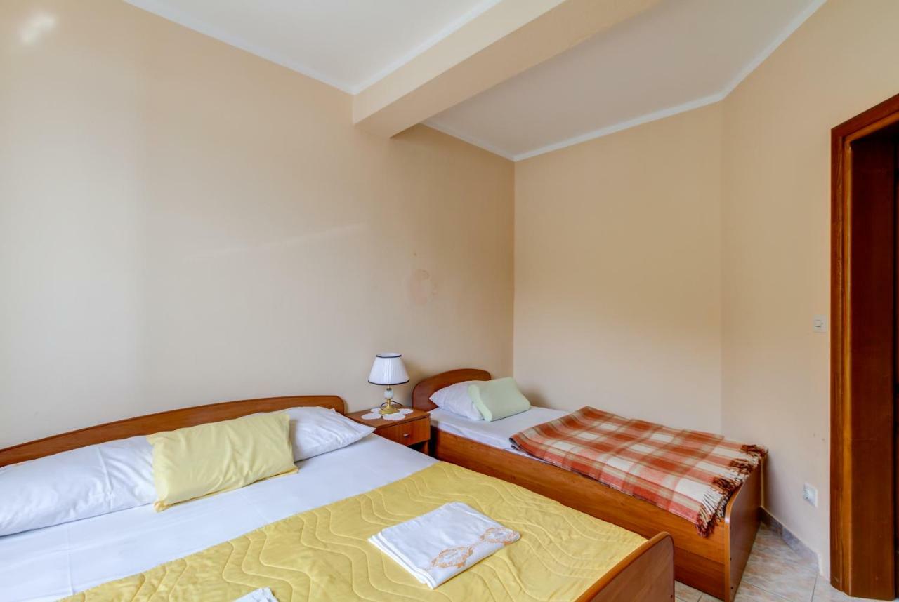Apartmani Vesna Tivat Buitenkant foto